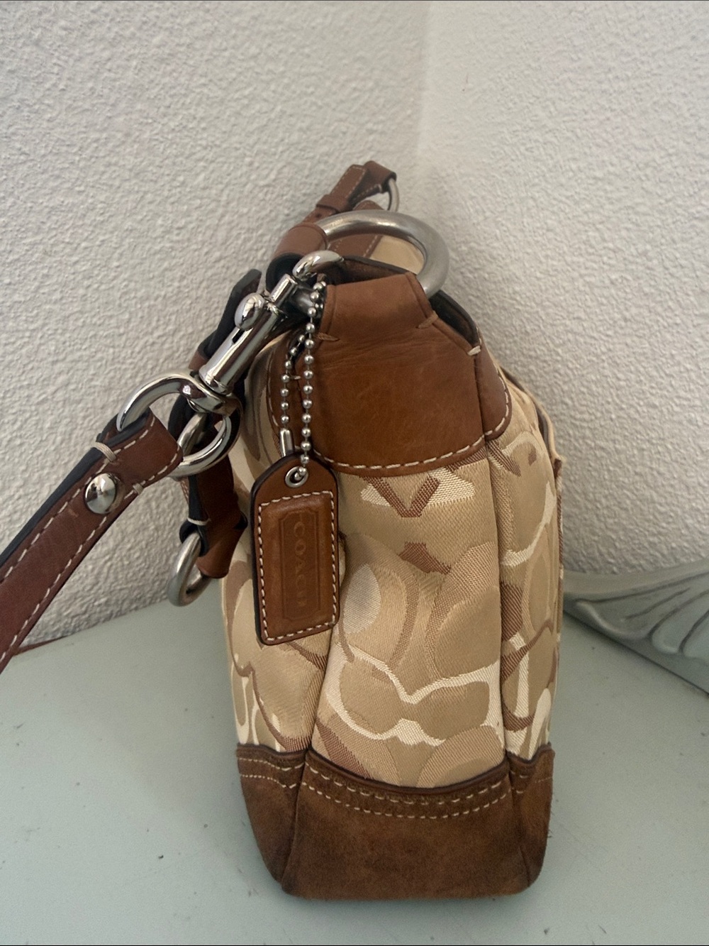 VTG Coach Chelsea Optic C
Signature Jacquard Shoulder
Bag - Picture 4 of 8